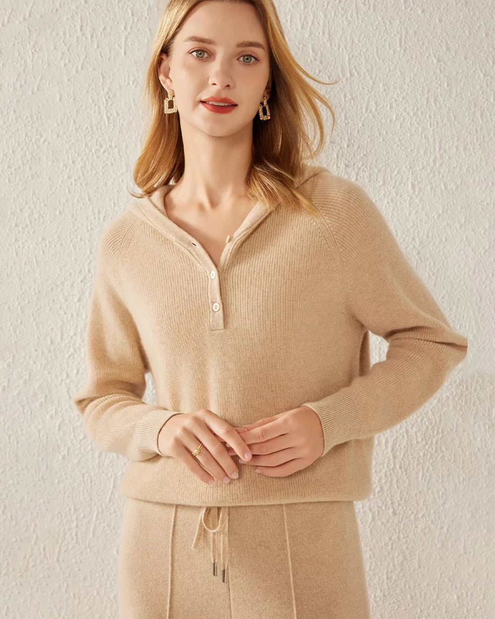 V-Neck Hooded Cashmere Sweater V-Neck Hooded Cashmere Sweater